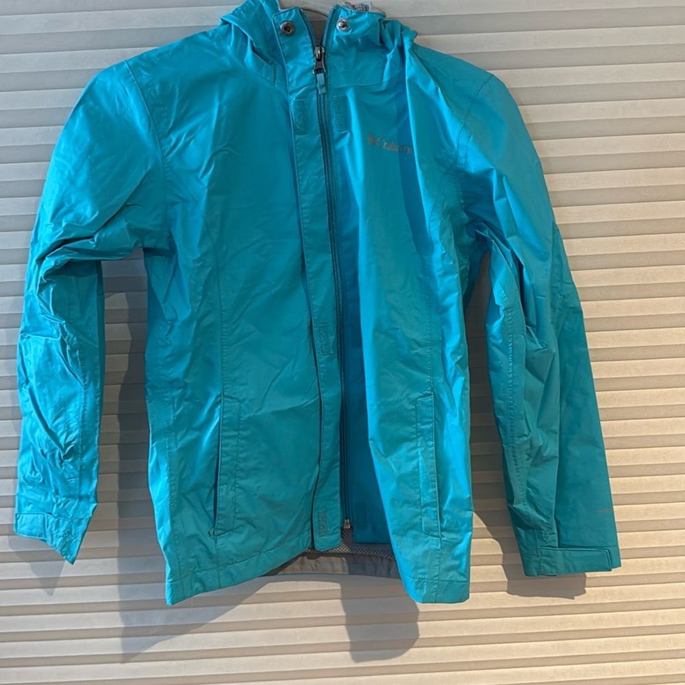 Columbia rain jacket. Hooded.